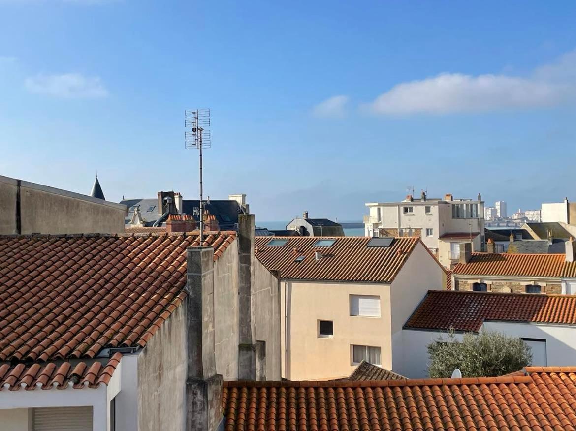 La Rose Des Vents - Studio A 20 Metres Du Remblai 莱萨布勒-多洛讷 外观 照片